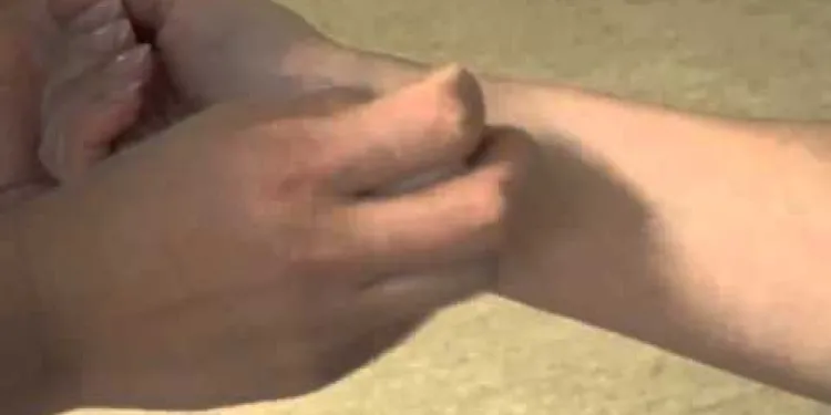 Using pressure points to relieve nausea