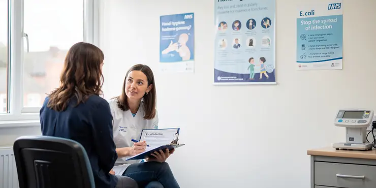 How is E. coli infection diagnosed?