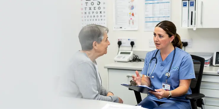 What antibiotics are used to treat gonorrhoea?